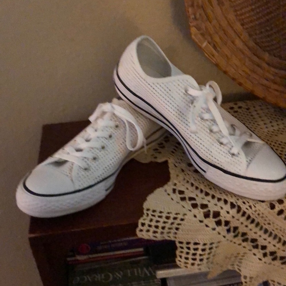 Converse low tops
